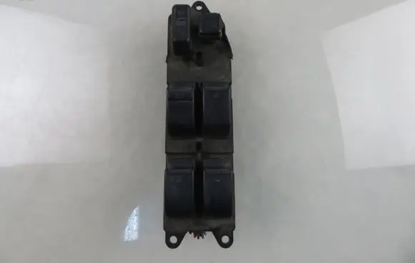 Toyota Corolla E120 E130 Electric window control switch 8482002101