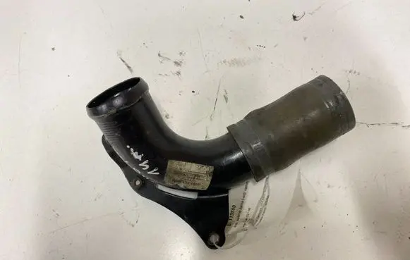 Volvo V40 Intercooler hose/pipe AV616C750AE