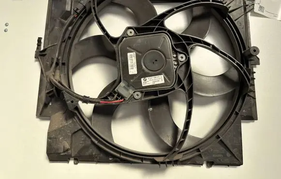 BMW X1 E84 Electric radiator cooling fan 67327588974 7588974 9410072