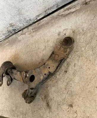 Ford C-MAX II Front lower control arm/wishbone