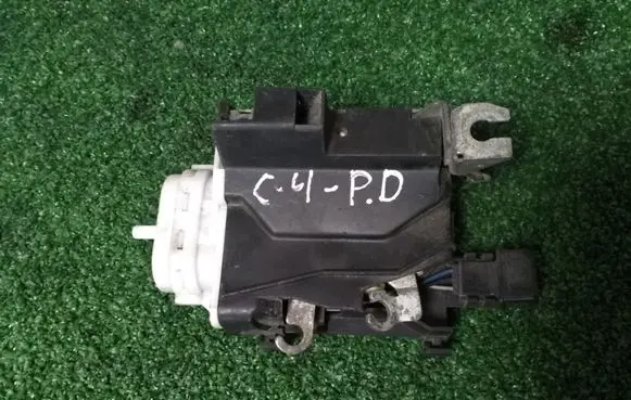 Audi A6 S6 C4 4A Front door lock 4A1837016B 4A0173