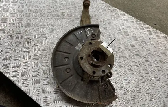 Audi Q7 4L Front wheel hub