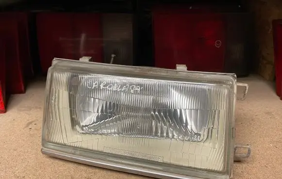 Toyota Corolla E80 Headlight/headlamp 11074185 12230