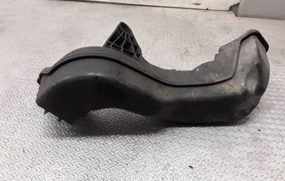 Renault Trafic III (X82) Air intake duct part 214757782R 93453523