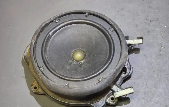 Audi A8 S8 D3 4E Rear door speaker 4E0035411H