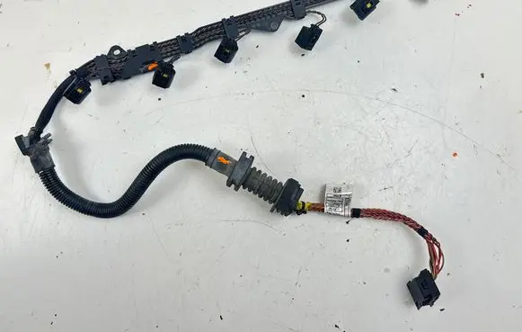 BMW X5 E70 Fuel injector wires 7808243