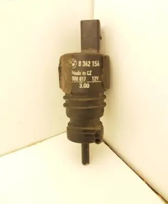 BMW 3 E46 Windscreen/windshield washer pump 8362154