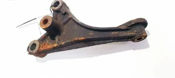 Alfa Romeo 156 Engine mounting bracket b017