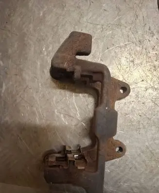 Audi A6 S6 C6 4F Brake caliper pad carrier rear 877A