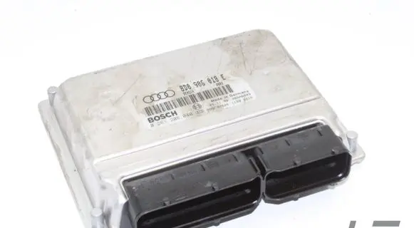 Audi A4 S4 B5 8D Engine control unit/module 0261206040 8D0906018E