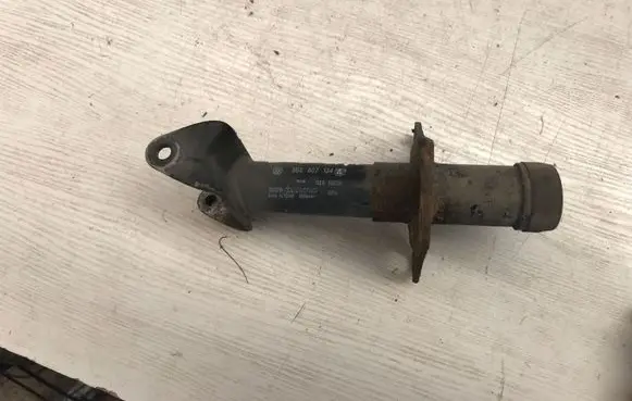 Volkswagen PASSAT B5 Front bumper shock/impact absorber 3B0807134A