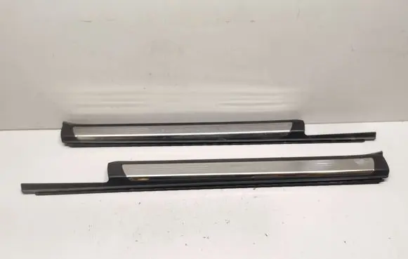 Mercedes-Benz SLK AMG R172 Front sill trim cover A1726800635 A1726800535