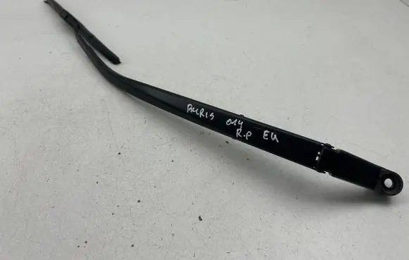 Toyota Auris E180 Windshield/front glass wiper blade 