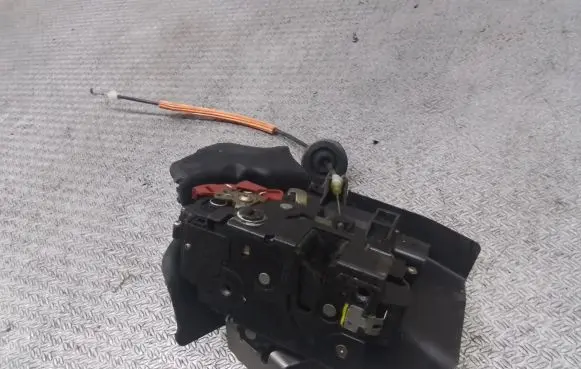 Audi A4 S4 B6 8E 8H Rear door lock 8E0839349