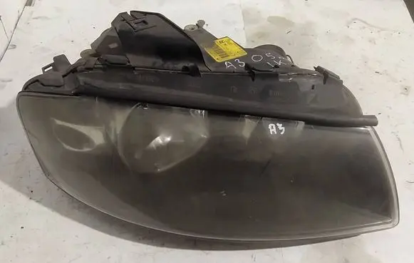 Audi A3 S3 8P Headlight/headlamp 8P0941004C