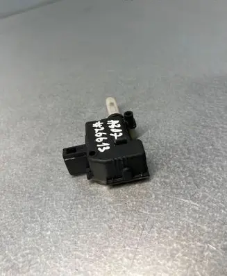 Audi A3 S3 8P Tailgate boot lock/latch motor 4B9962115C