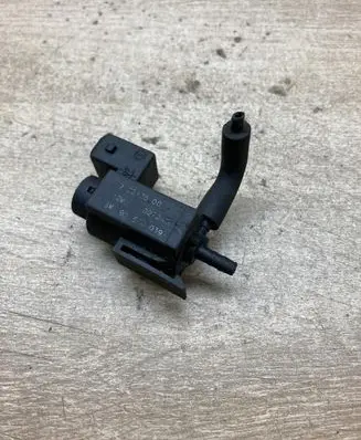 Opel Zafira A Vacuum valve 90530039 72213800