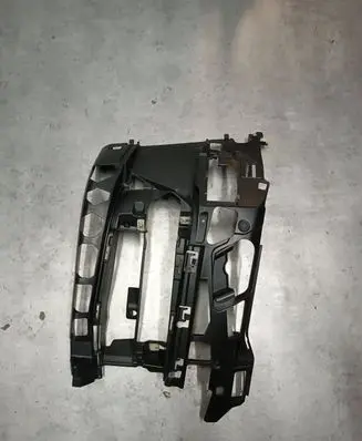 BMW 5 G30 G31 Front bumper 7385346