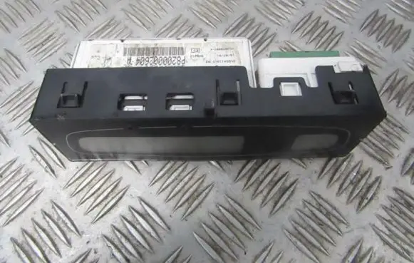 Renault Laguna II Screen/display/small screen p8200002604a 21654119-5