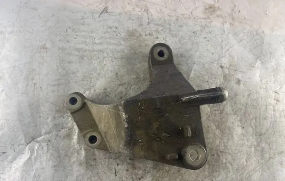 Opel Vectra C Engine mounting bracket 9191148
