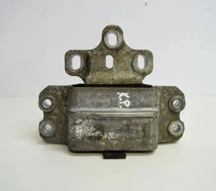 Volkswagen PASSAT CC Engine mount bracket 3C0199555P