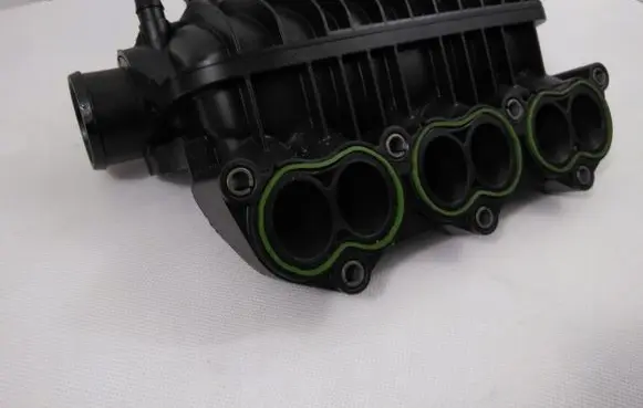 Ford Focus Intake manifold 1047092S01