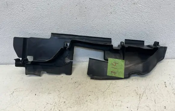 Audi A1 Intercooler air channel guide 8X0121284D