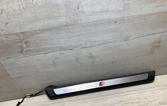 Audi Q3 F3 Front sill trim cover