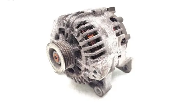 Toyota RAV 4 (XA40) Generator/alternator 8574045