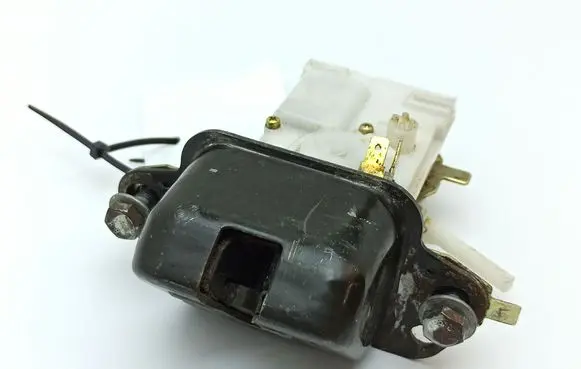 Tailgate/trunk/boot lock/catch/latch