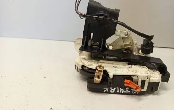 Dodge Caliber Front door lock P04589409AE