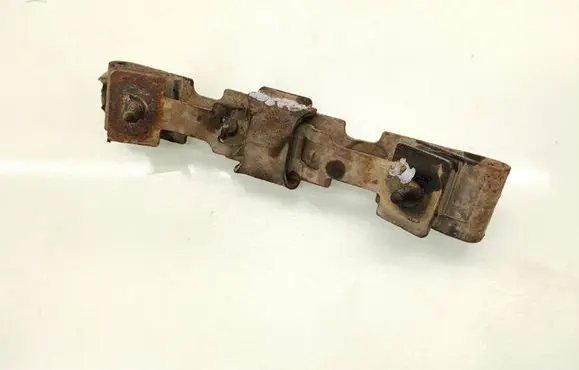 Dodge Nitro Gearbox mount 