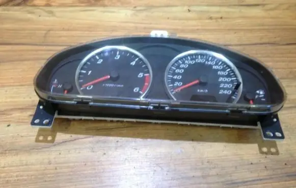 Speedometer (instrument cluster)