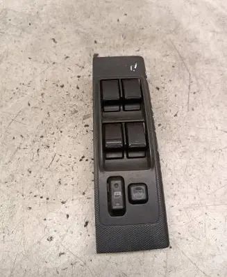Toyota Corolla Verso AR10 Electric window control switch 848200F010 37074C158B06