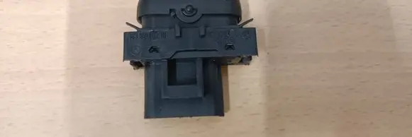 Mercedes-Benz ML W163 Seat heating switch 1638200210