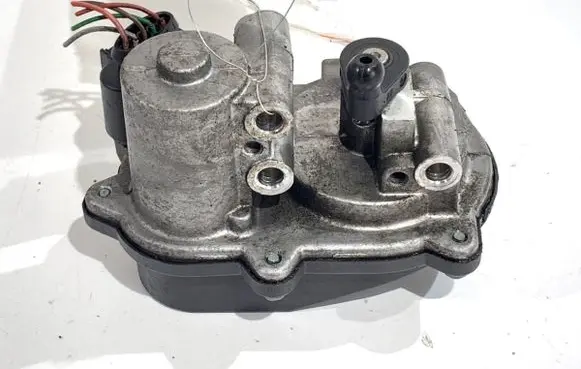 Audi A4 S4 B8 8K Intake manifold valve actuator/motor 03L129086