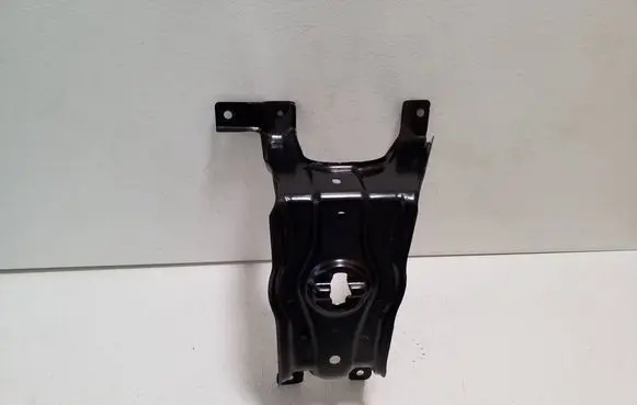 Audi A5 Spare wheel mounting bracket 8W0802715B