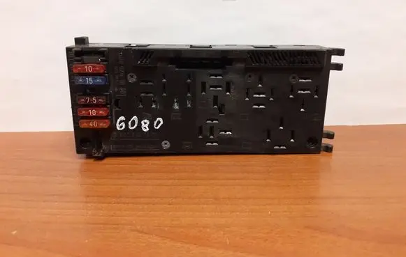 Mercedes-Benz E W210 Fuse box set 6080 0025451901