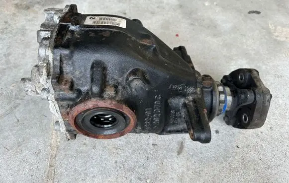 BMW 3 F30 F35 F31 Rear differential 7605589 0717030107280003 EA0406281