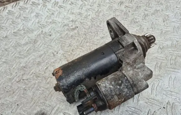 Volkswagen Golf VI Starter motor