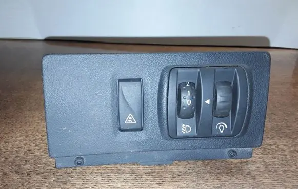 Renault Laguna III Headlight level height control switch 88020009
