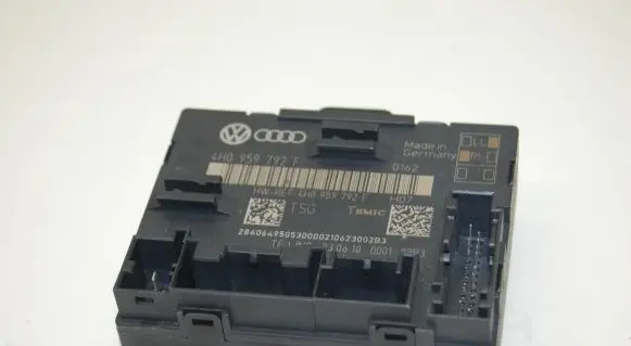Volkswagen Touareg II Door control unit/module 4H0959792F