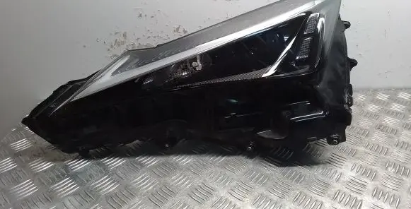 Lexus UX Headlight/headlamp
