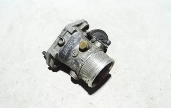 Audi A4 S4 B6 8E 8H Throttle valve 8E0145950C