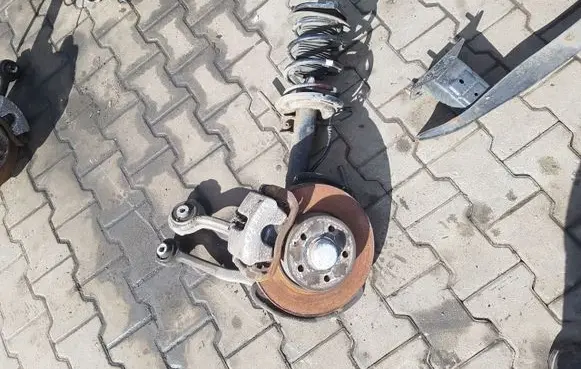 Mercedes-Benz E C207 W207 Stub axle 