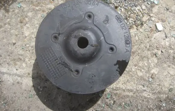 Mercedes-Benz ML W166 Rear coil spring rubber mount A1663240684