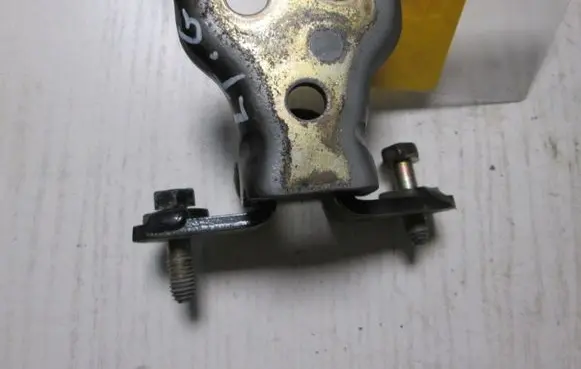 Mitsubishi Lancer Front door hinge set 