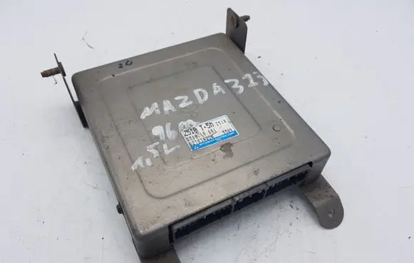 Mazda 323 Engine control unit/module Z51818881 E2T83481