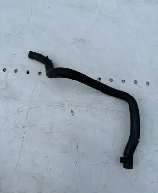 Opel Insignia A Engine coolant pipe/hose 13220154 565563897