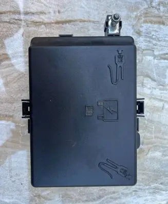 Maserati Levante Fuse box set 670035211